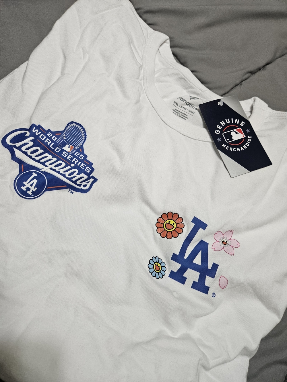 MLB Los Angeles Dodgers White 2025 World Series Champions Tee 2XL NWT